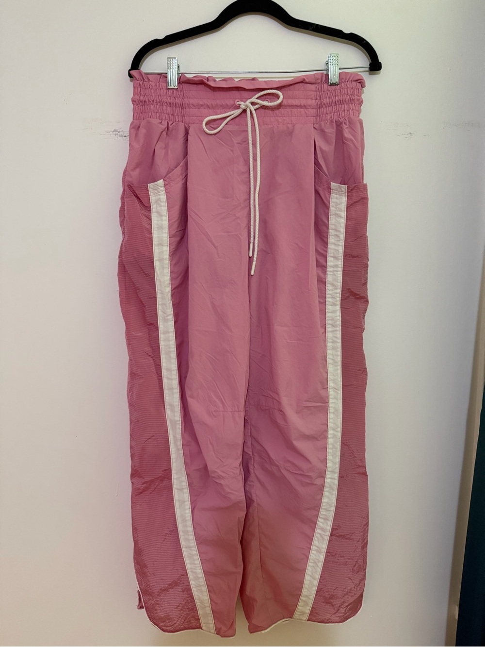 FP Movement Champ is here pants size M